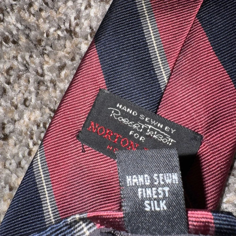 Robert Talbott Norton Ditto Silk Tie Vintage Burgundy Navy Stripe Hand Sewn 57in